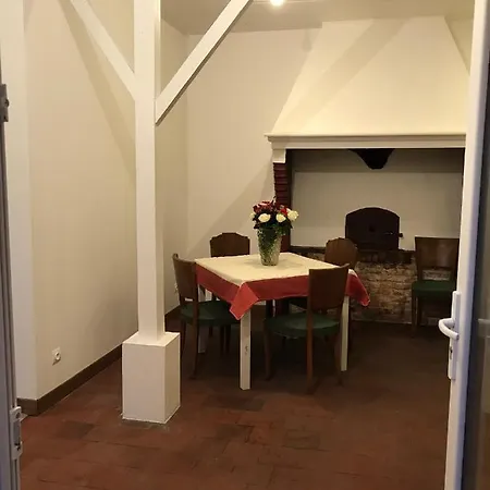 Maisonnette Dans La Foret Des Landes