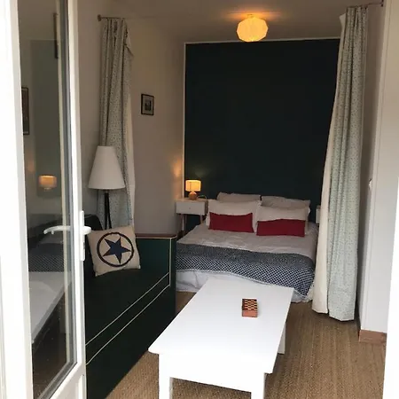 Holiday home Maisonnette Dans La Foret Des Landes